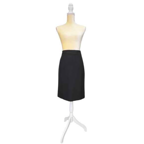 Halogen Knee Length A-Line Skirt Size 8 Black Career Professional Classic - Picture 3 of 7